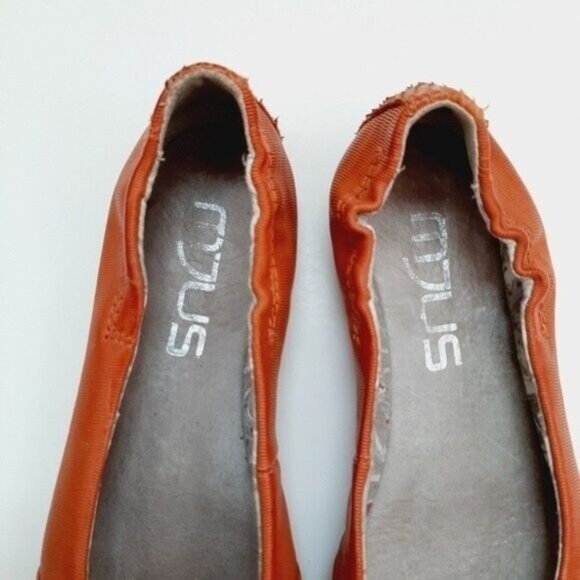 MJUS Pointy Toe Ballet Flats Orange Abstract Bow Detail Sz US 7.5 / Eur 38 - Picture 9 of 13